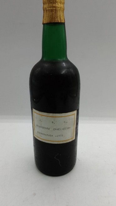 «Aguardente envelhecida J.N.V. (Junta Nacional do Vinho)»