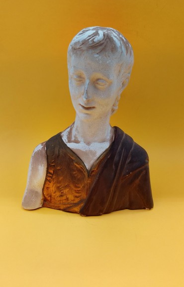 Busto de figura romana