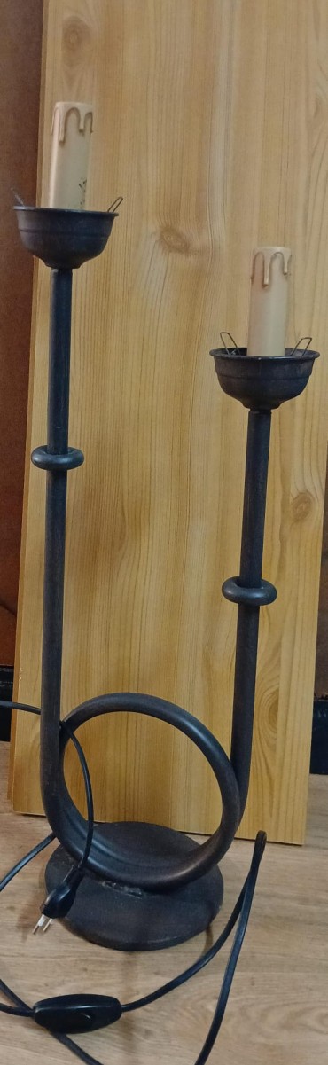 Candeeiro de dois lumes