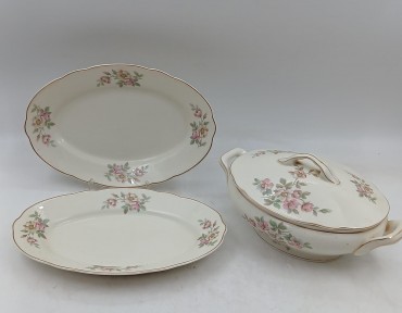 Travessa e duas terrinas VA