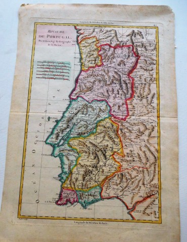Gravura de mapa de Portugal setecentista. 