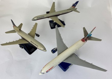 3 Aviões miniatura 
