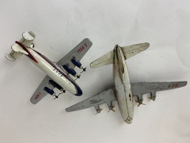 2 Aviões de companhias Aéreas 